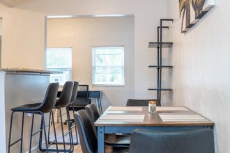 2008 Page Ave in Orlando, FL - Foto de edificio - Building Photo