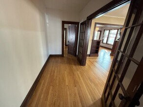 411 Ellis St in New Britain, CT - Foto de edificio - Building Photo