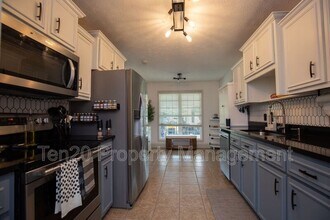 10 Bon Acre Rd in Fort Mitchell, AL - Building Photo - Building Photo