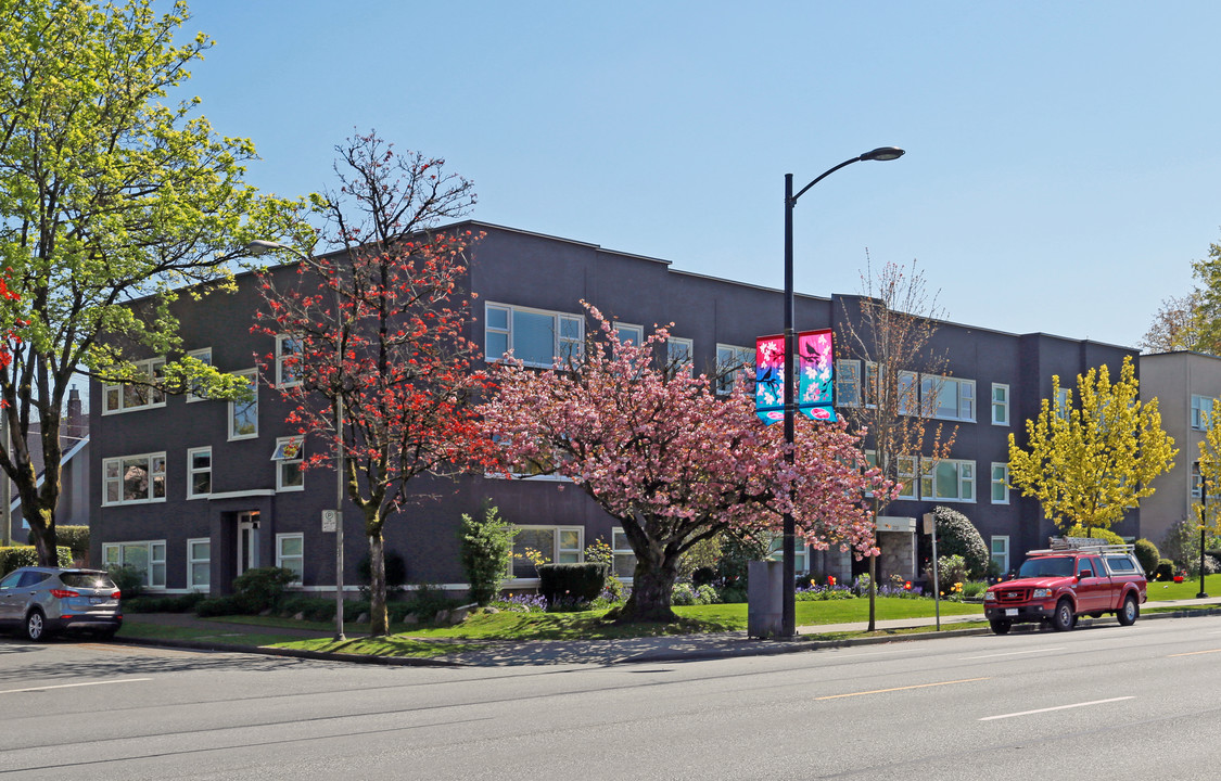 3730 Cambie St in Vancouver, BC - Building Photo