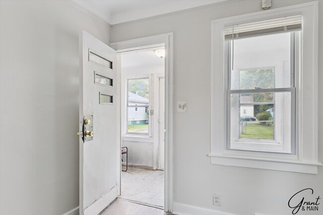 4082 Hereford St in Detroit, MI - Building Photo - Building Photo