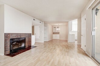 1133 16th St in Santa Monica in Santa Monica, CA - Building Photo - Interior Photo