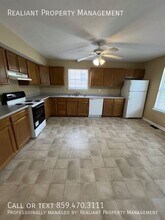 155 Garnet Dr in Nicholasville, KY - Building Photo - Building Photo