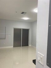 7991 NW 8th St in Miami, FL - Building Photo - Building Photo