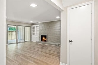 5921 Preston Rd in Dallas, TX - Building Photo - Building Photo