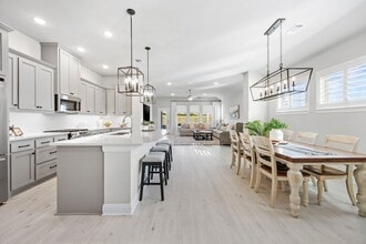 2102 Clearwater Way in Royse City, TX - Foto de edificio - Building Photo