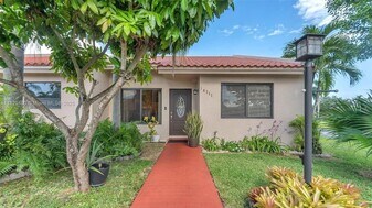 14711 SW 61st Terrace in Miami, FL - Building Photo