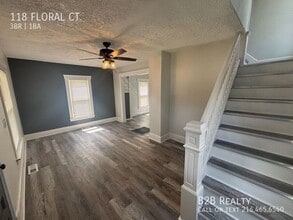 118 Floral Ct in Elyria, OH - Building Photo - Building Photo