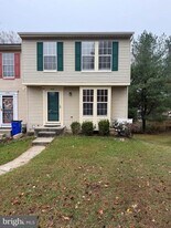 8916 Pembrook Woods in Laurel, MD - Building Photo