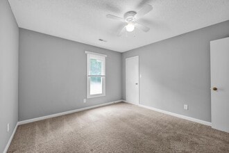 Oak Ridge Duplexes in Kannapolis, NC - Building Photo - Interior Photo