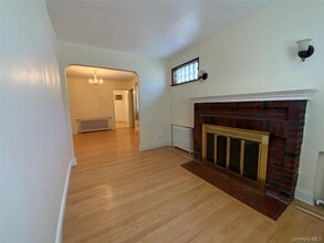 1086 Tulip Ave in Franklin Square, NY - Building Photo - Building Photo