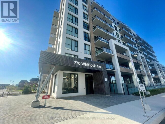 770 Whitlock Ave in Milton, ON - Building Photo - Building Photo