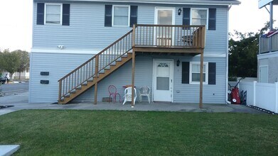 206 W Roberts Ave, Unit 1st floor in Wildwood, NJ - Building Photo - Building Photo