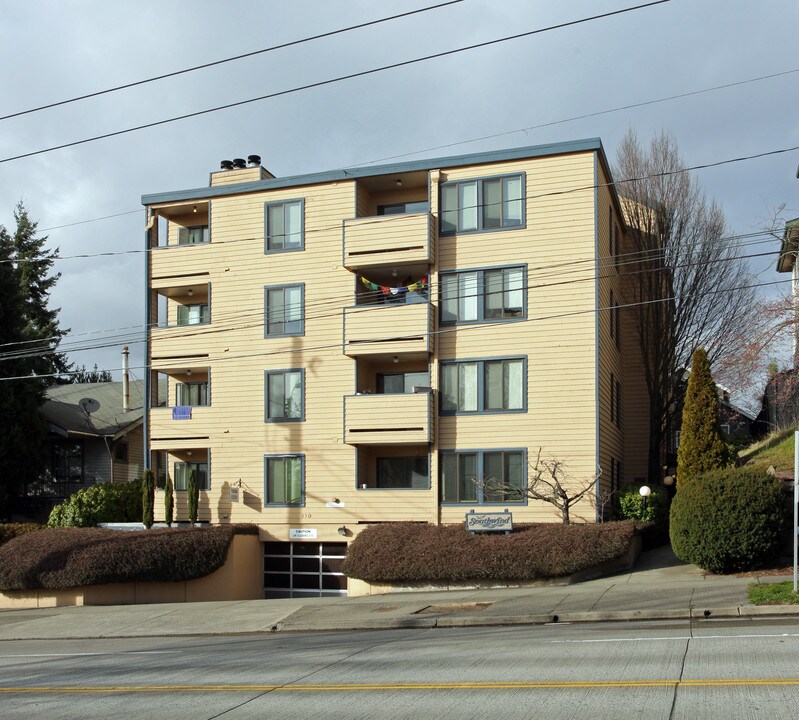 Southwind Apartments in Seattle, WA - Building Photo