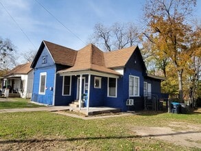1115 E Bluff St in Fort Worth, TX - Foto de edificio - Building Photo