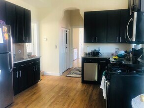1801 W Erie St-Unit -1801-2 in Chicago, IL - Building Photo - Building Photo