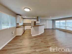 8918 Erie Ave NW in Silverdale, WA - Building Photo - Building Photo