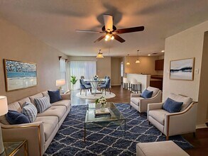 10142 Dixon Wood in San Antonio, TX - Building Photo - Building Photo