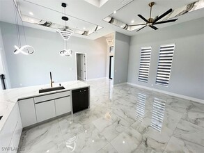 221 SW 25th Ave in Cape Coral, FL - Building Photo - Building Photo