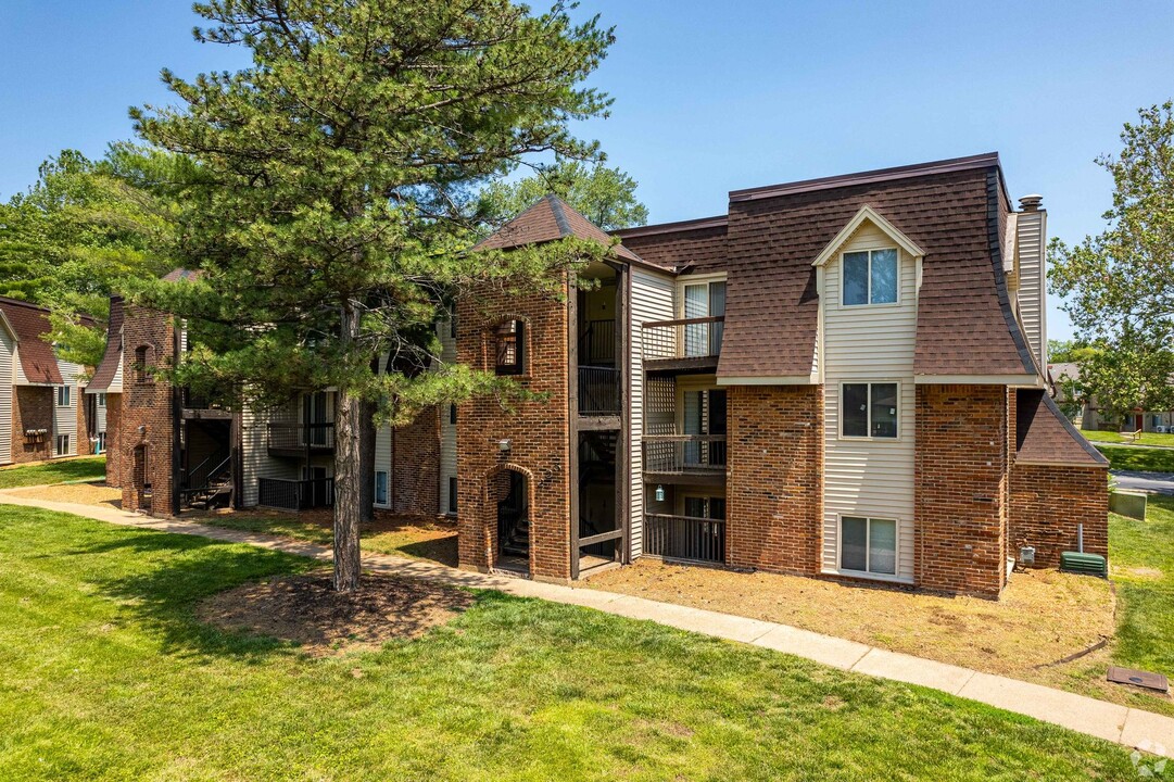 Hazelwood Forest in Hazelwood, MO - Building Photo