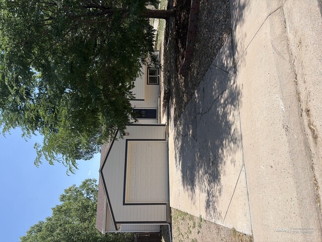 property at 922 Park Vw