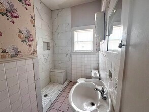 1805 Washington St in Laredo, TX - Building Photo - Building Photo