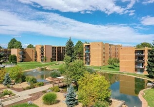 Monaco Lakes in Denver, CO - Foto de edificio - Building Photo