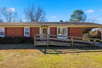 815 Bedrock Dr in Fayetteville, NC - Building Photo - Building Photo