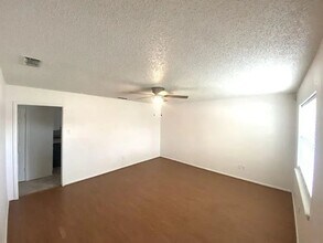 4618 Fordham St in Lubbock, TX - Building Photo - Building Photo