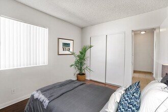 Nordhoff Apartments in North Hills, CA - Building Photo - Building Photo