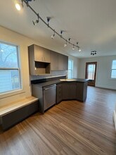 1315A E Seeley St in Milwaukee, WI - Building Photo - Building Photo