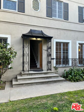 1109 Glenville Dr in Los Angeles, CA - Building Photo - Building Photo