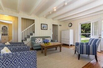 52 Overshore Dr E in Madison, CT - Building Photo - Building Photo