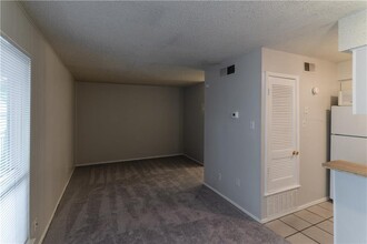 1111 W 10th St in Austin, TX - Building Photo - Building Photo
