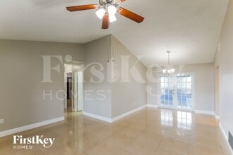 8410 NW 27th Pl in Sunrise, FL - Building Photo - Building Photo