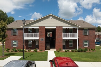 Brewington Pointe Apartments in Brewton, AL - Foto de edificio - Building Photo