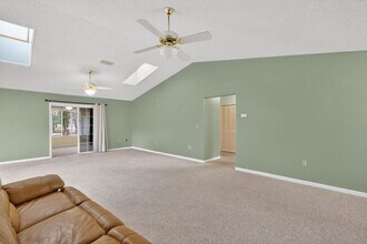 1214 Loch Rannoch Ct in Leesburg, FL - Building Photo - Building Photo