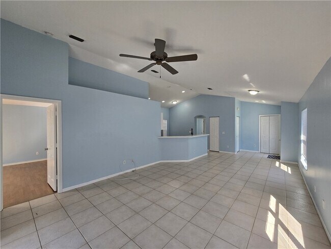 481 10th Pl in Vero Beach, FL - Building Photo - Building Photo