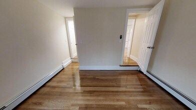 77 Walden St, Unit 2 in Cambridge, MA - Building Photo - Building Photo