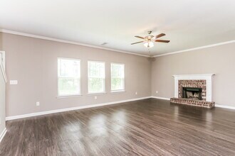 634 Fieldcrest Dr in Dallas, GA - Building Photo - Building Photo