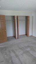 3974 Massillon Rd in Uniontown, OH - Foto de edificio - Building Photo