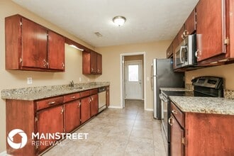 664 Crescent Rd in Murfreesboro, TN - Foto de edificio - Building Photo