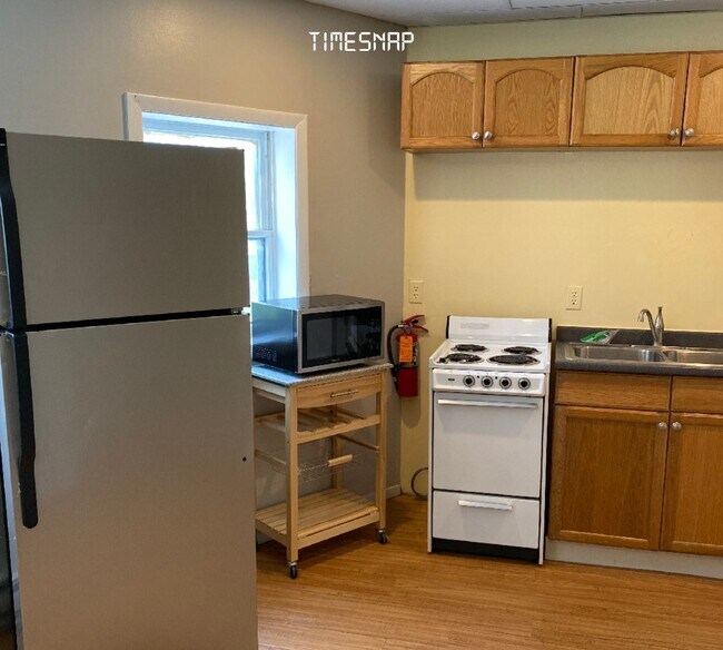 103 Dryden Rd, Unit 2 in Ithaca, NY - Foto de edificio - Building Photo