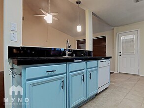 4207 Tawakon Dr in Pearland, TX - Foto de edificio - Building Photo