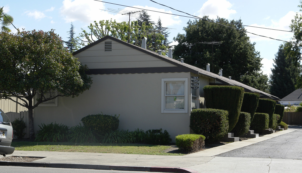 1365-1371 B St in Hayward, CA - Building Photo