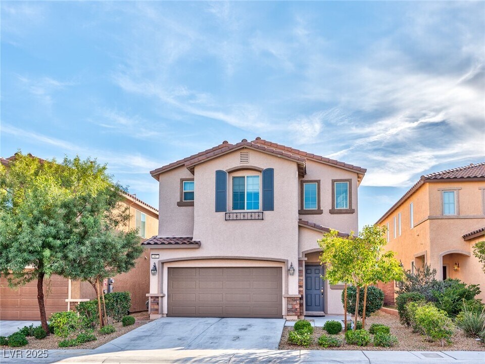 507 Bright Peridot Ave in Las Vegas, NV - Building Photo