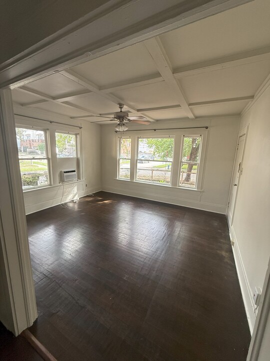 1302 W Bell St, Unit 1 in Houston, TX - Building Photo