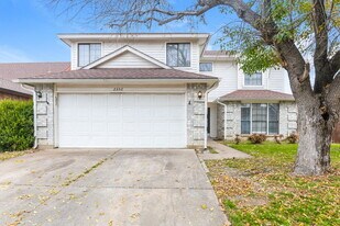 2552 Forest Creek Dr in Fort Worth, TX - Building Photo