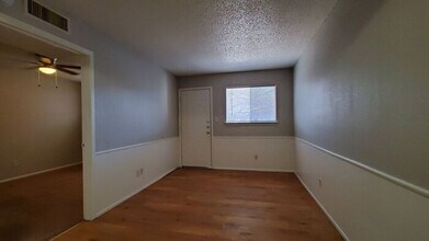 2415 Coulter St in Amarillo, TX - Building Photo - Building Photo