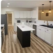 2 Calle Cadena Ct in Alamogordo, NM - Building Photo